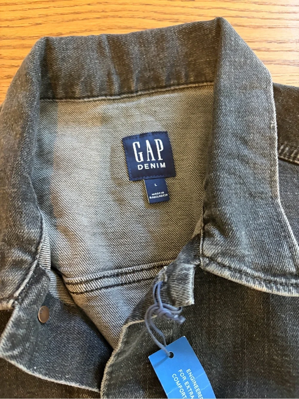 Men’s Gap Washed Black Denim Jacket Size  Large